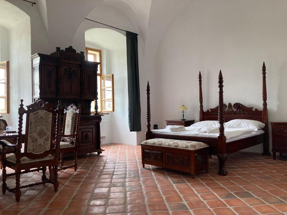 Zamek Kolstejn - Hotel Chateau Goldenstein Branna Ngoại thất bức ảnh