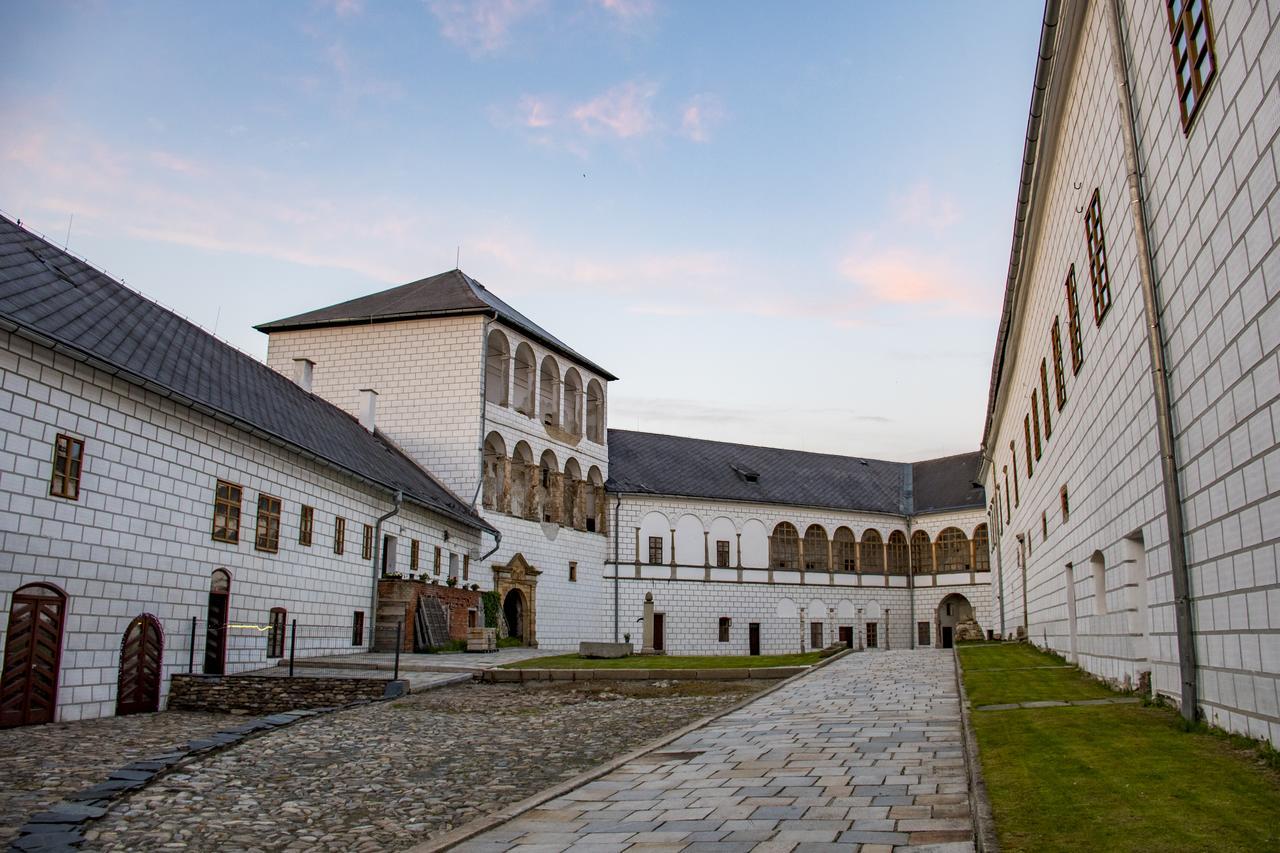 Zamek Kolstejn - Hotel Chateau Goldenstein Branna Ngoại thất bức ảnh