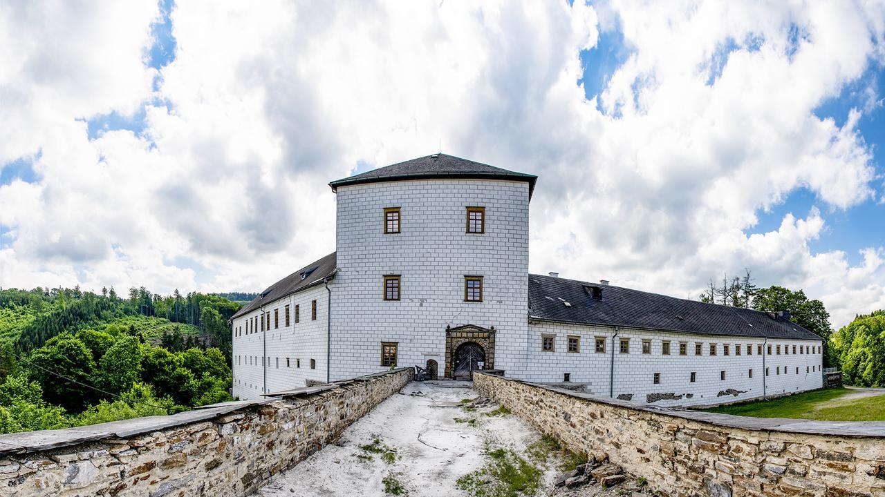 Zamek Kolstejn - Hotel Chateau Goldenstein Branna Ngoại thất bức ảnh